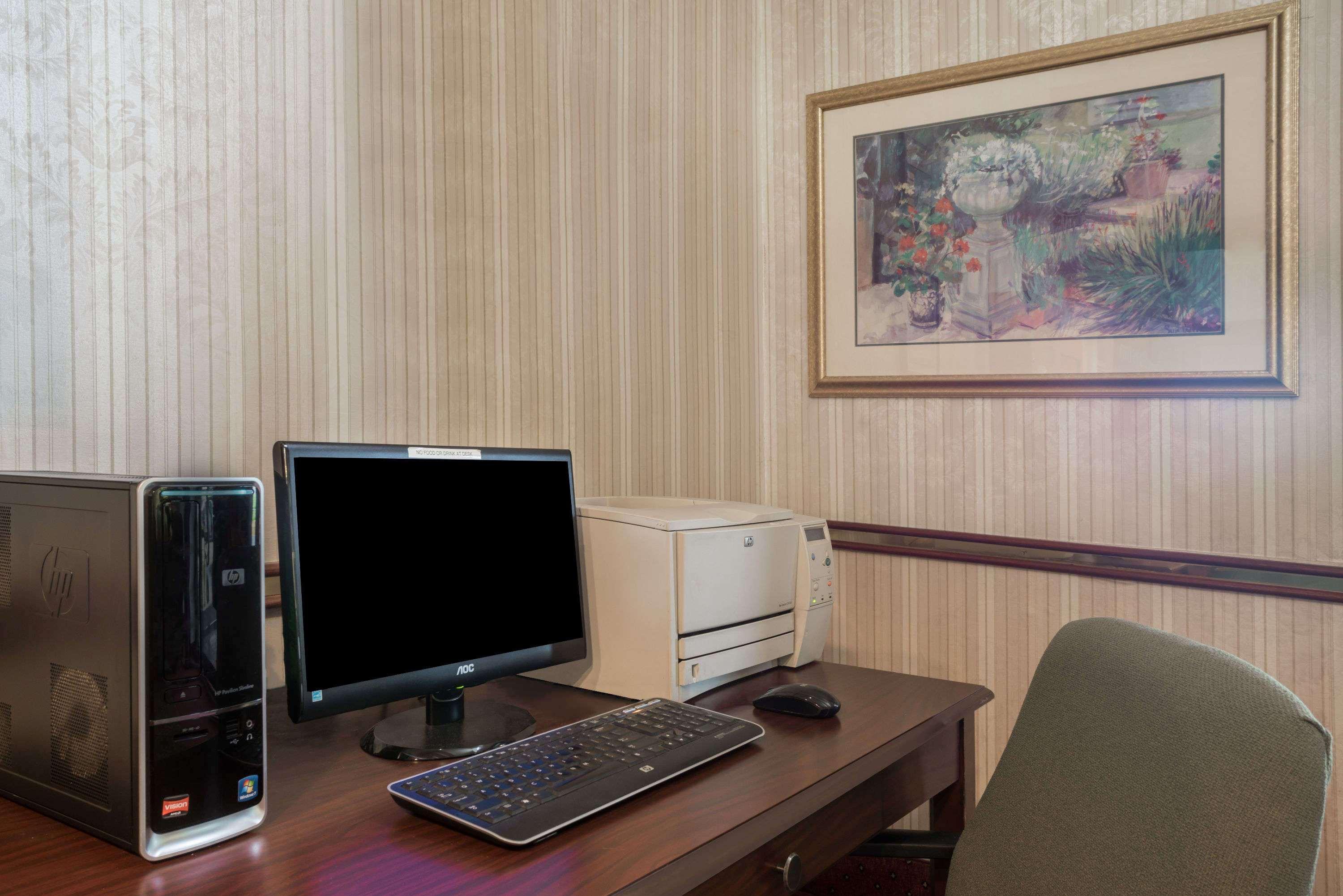 Days Inn By Wyndham Westminster Dış mekan fotoğraf